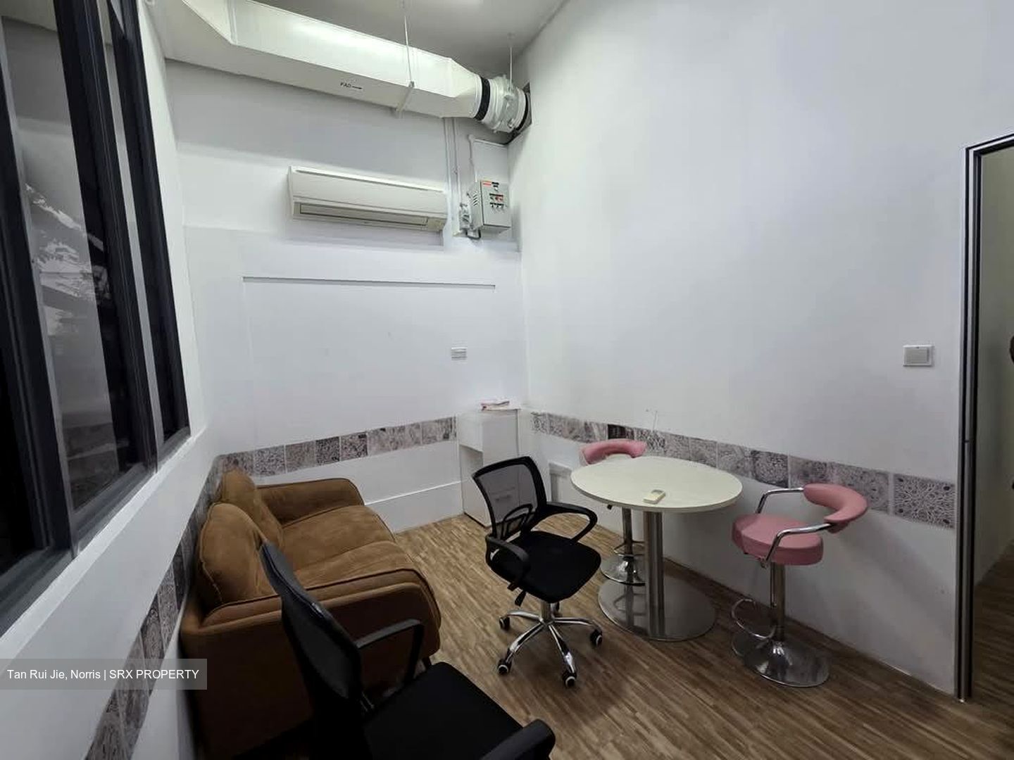 T-space (D18), Office #606267231